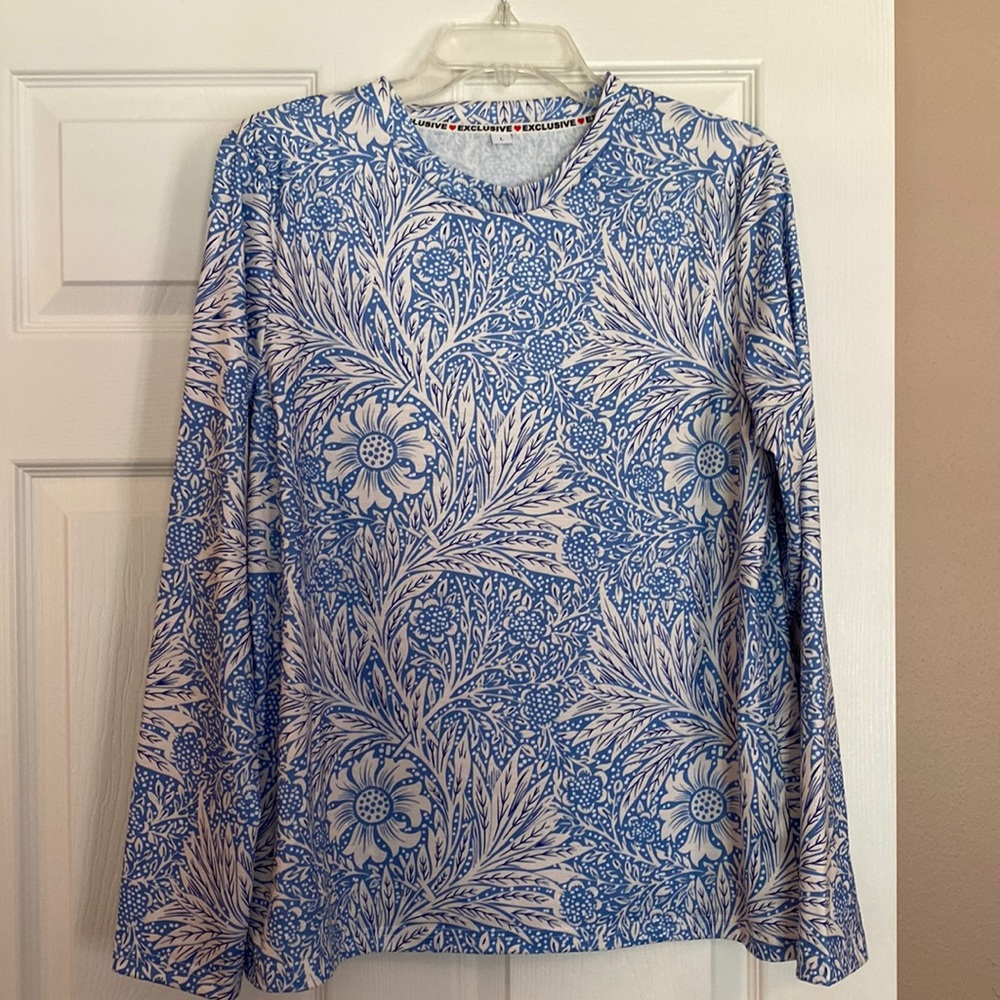 Pretty comfy stretchy cotton blouse